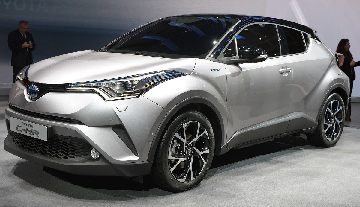 Nouveau Toyota CHR hybride illustre le crossover à la