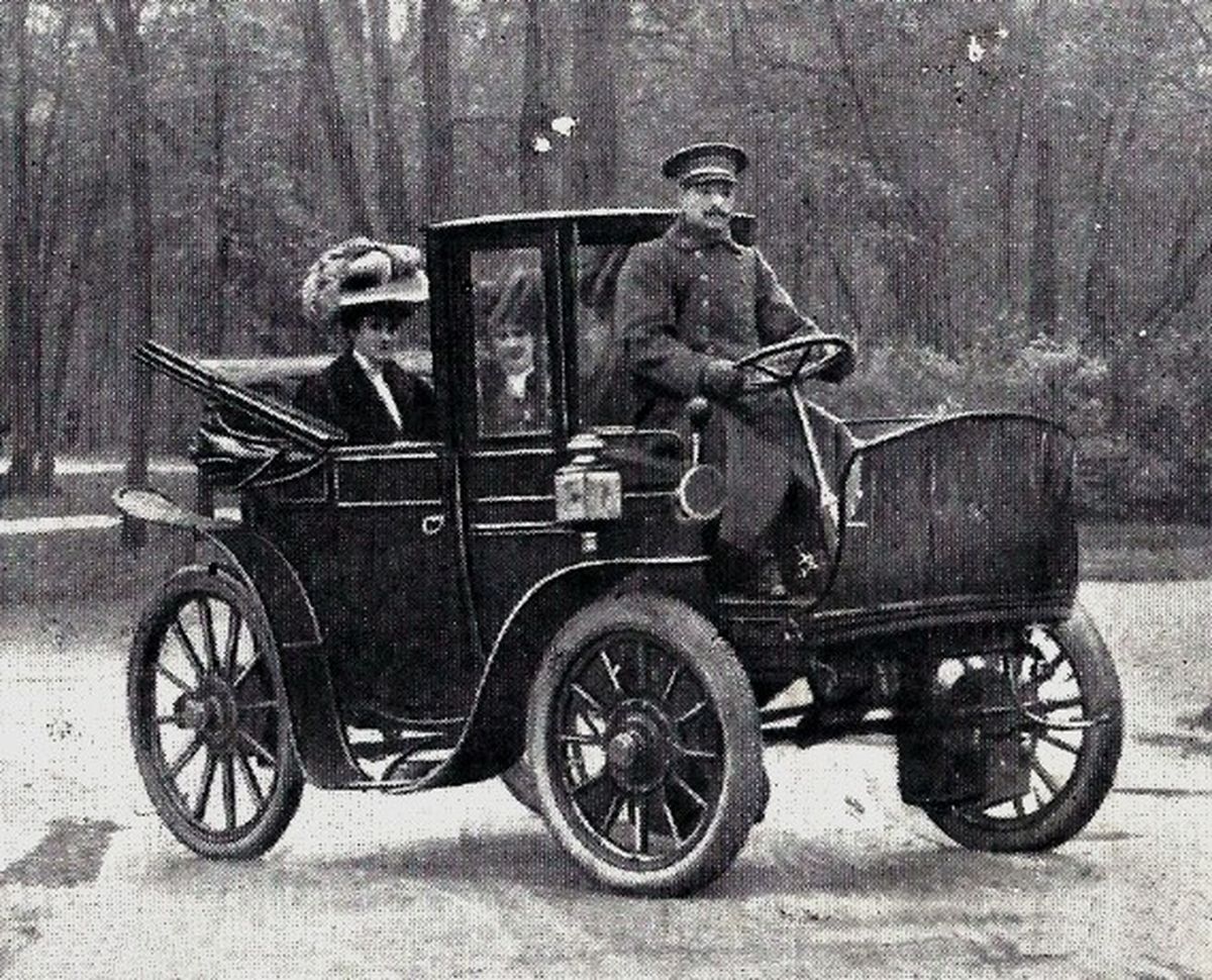 Krieger-première-voiture-electrique