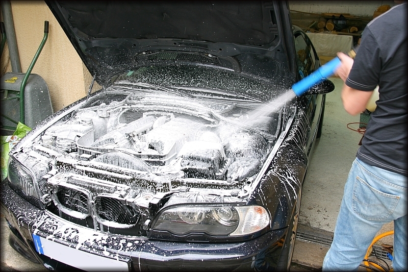 laver moteur de sa voiture